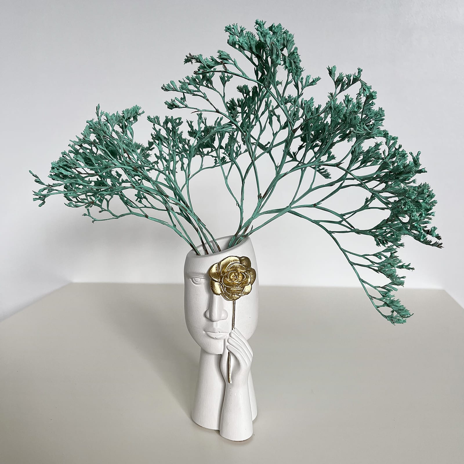 Ваза Дівчина із Золотою Трояндою | Гіпсовий Виріб від майстерні "Щаслива Качка" - Слайд 3