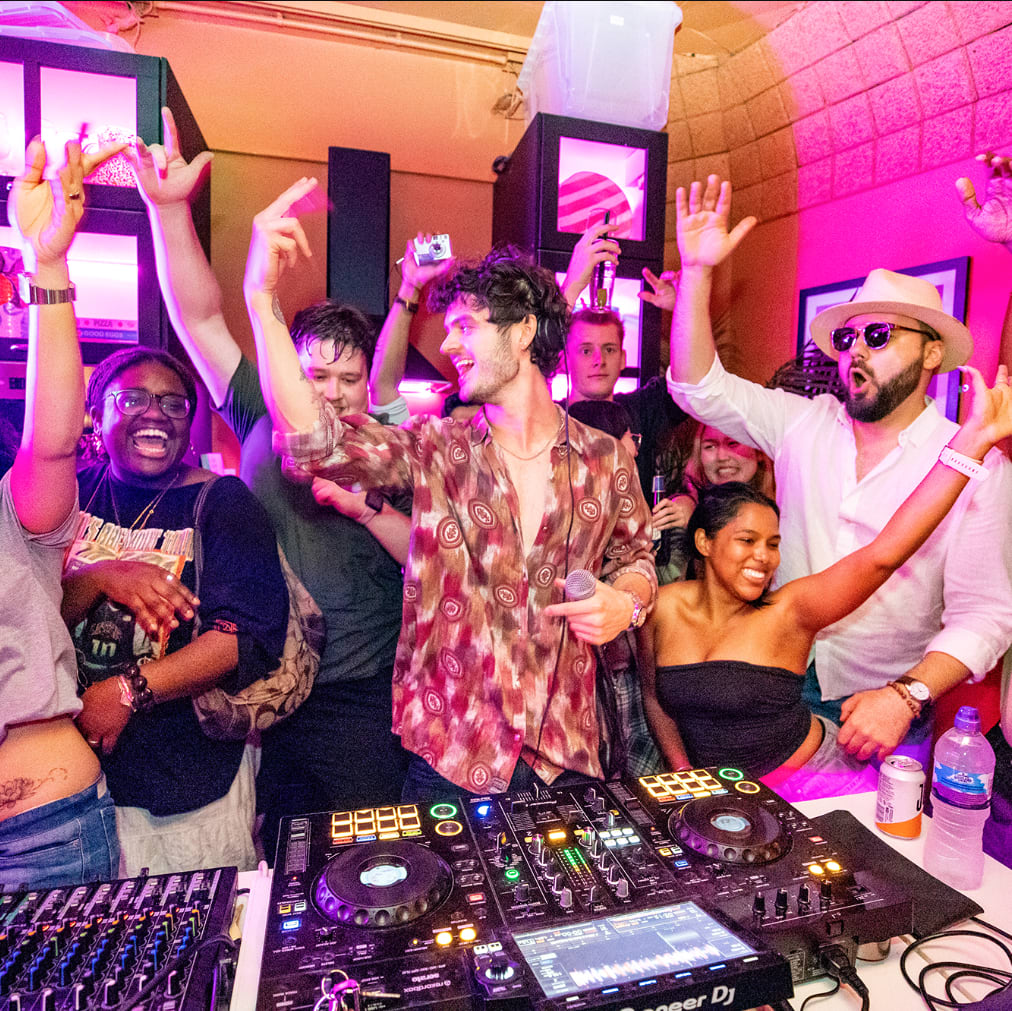 SHOREDITCH HOUSE PARTY