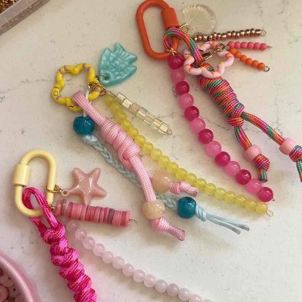 Make Your Own Macramé Bag Charm girlie evening 🌺