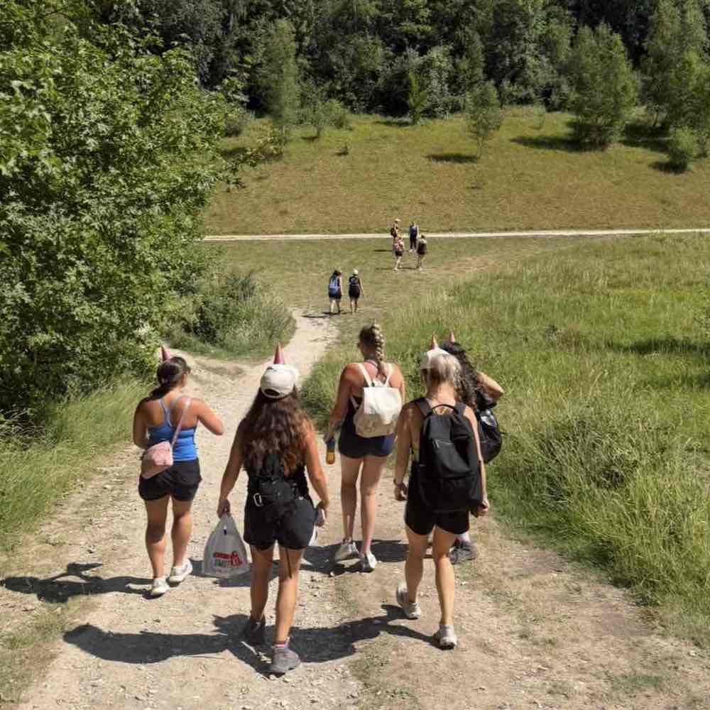 Hot Gal Hiking- Sunday 30th August @kasacafe 🥾