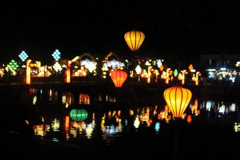 hoi an lanterns at night