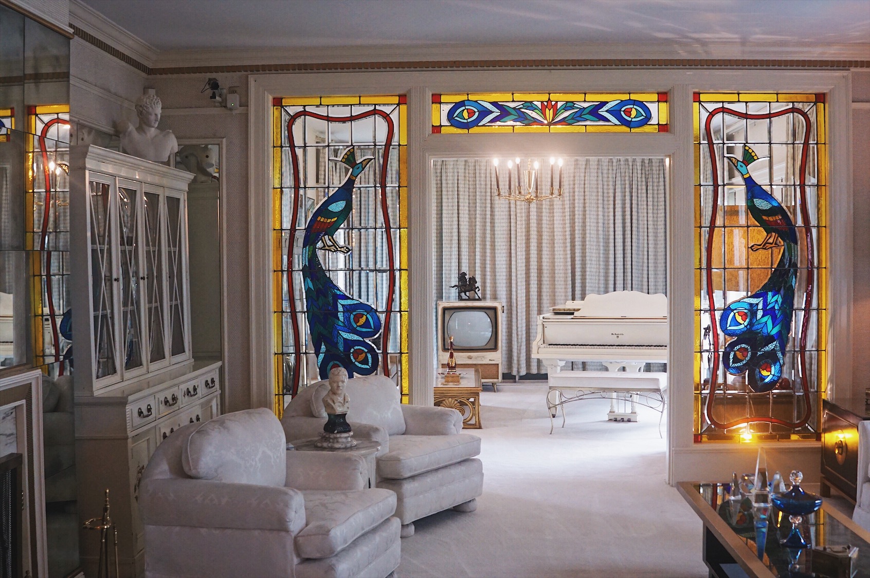 graceland living room