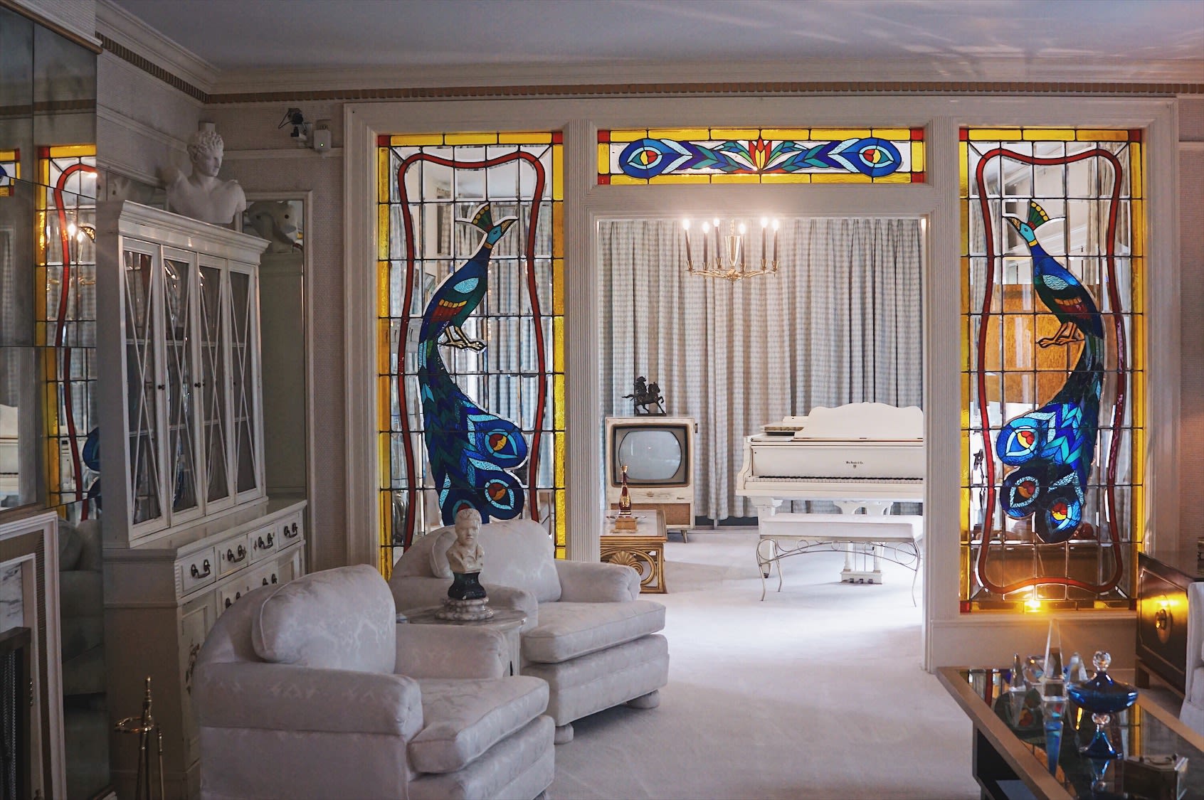 graceland living room