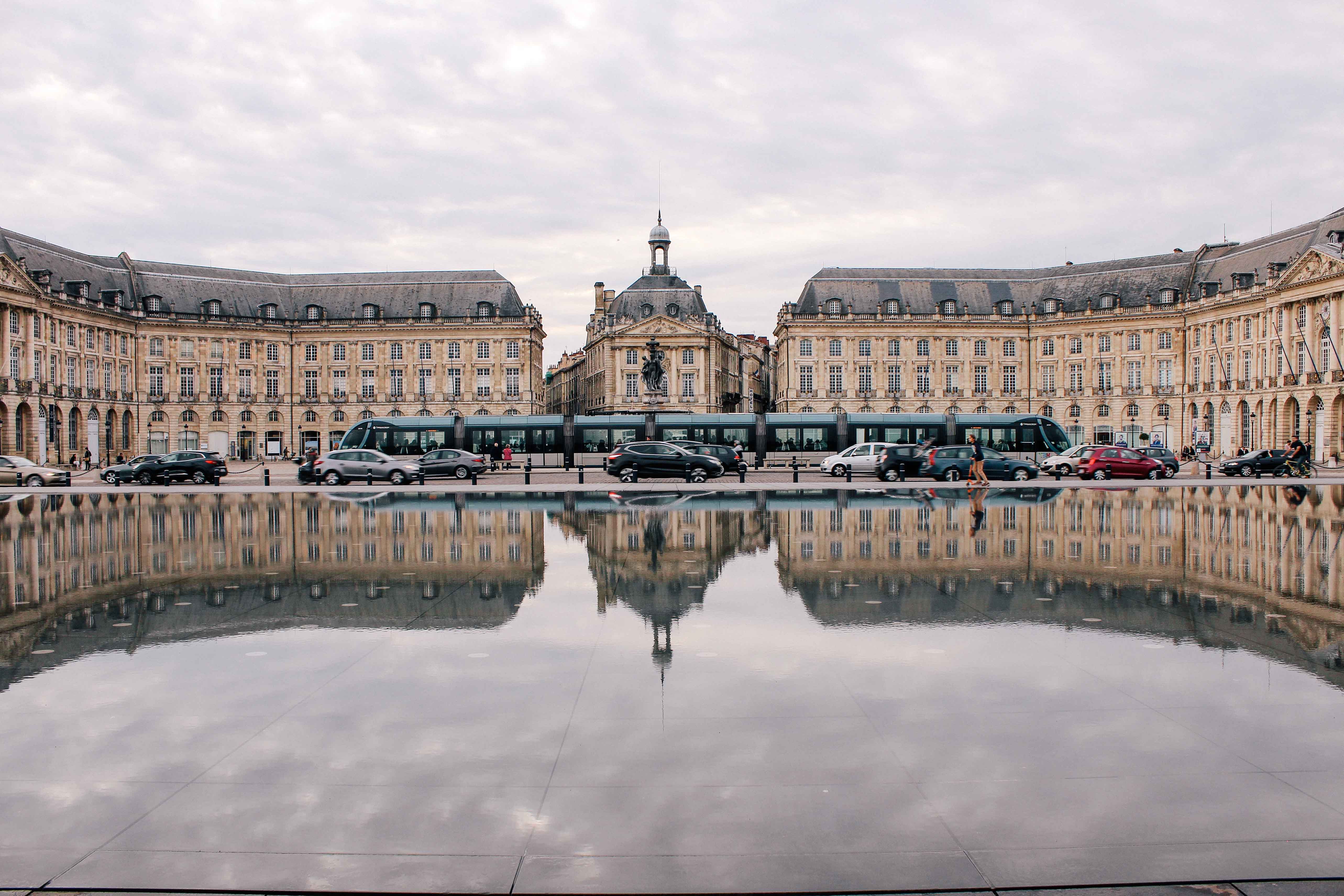 bordeaux miroir d'eau