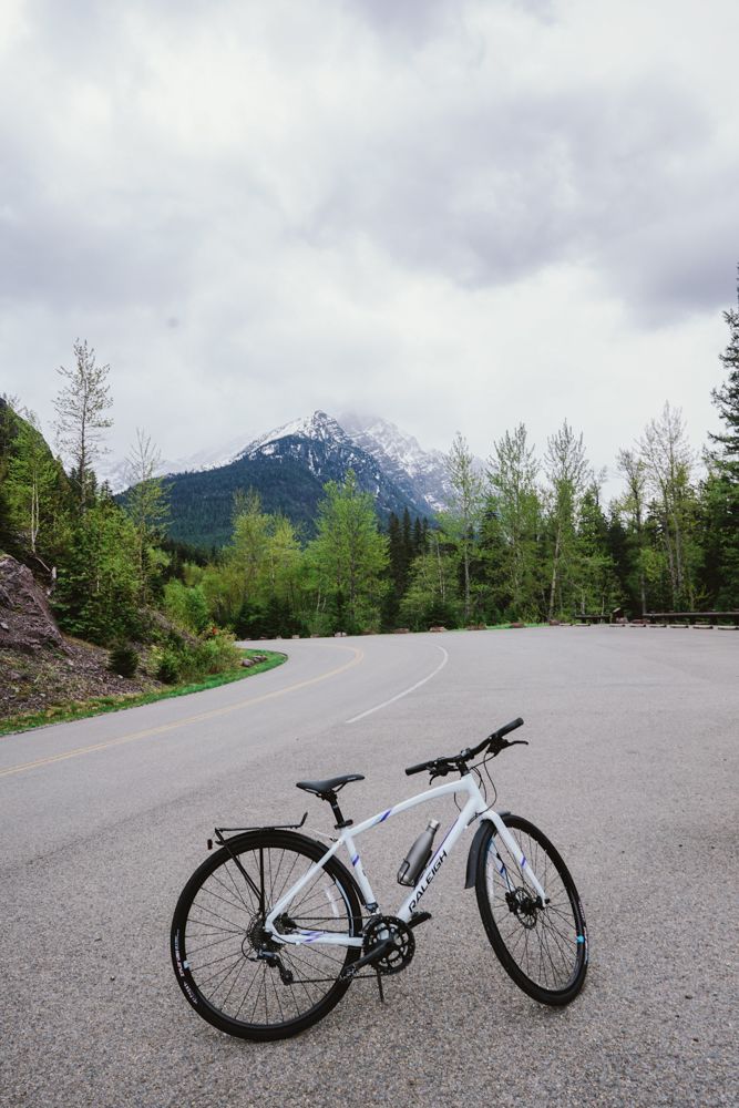 Going-to-the-Sun Road bike and mountain