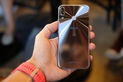 https://dienthoai.com.vn/anh/zenphone5.jpg