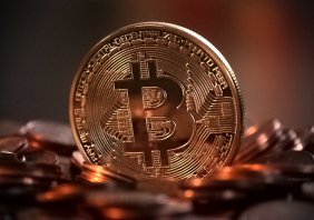 Chart showing the increase in the value of Bitcoin over time.