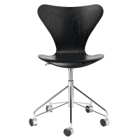 3117 (series 7™) by Fritz Hansen