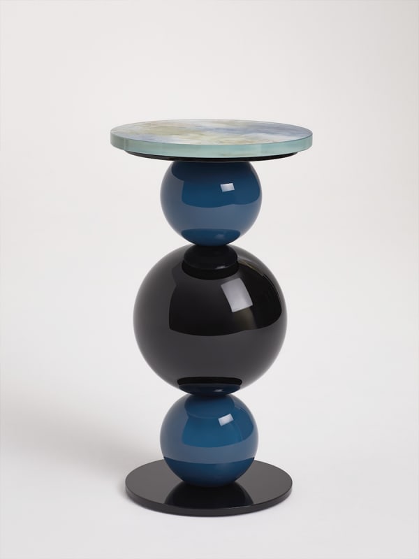 Mala Pedestal Table