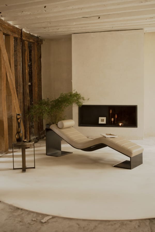 Kimani Chaise Longue alternate finish