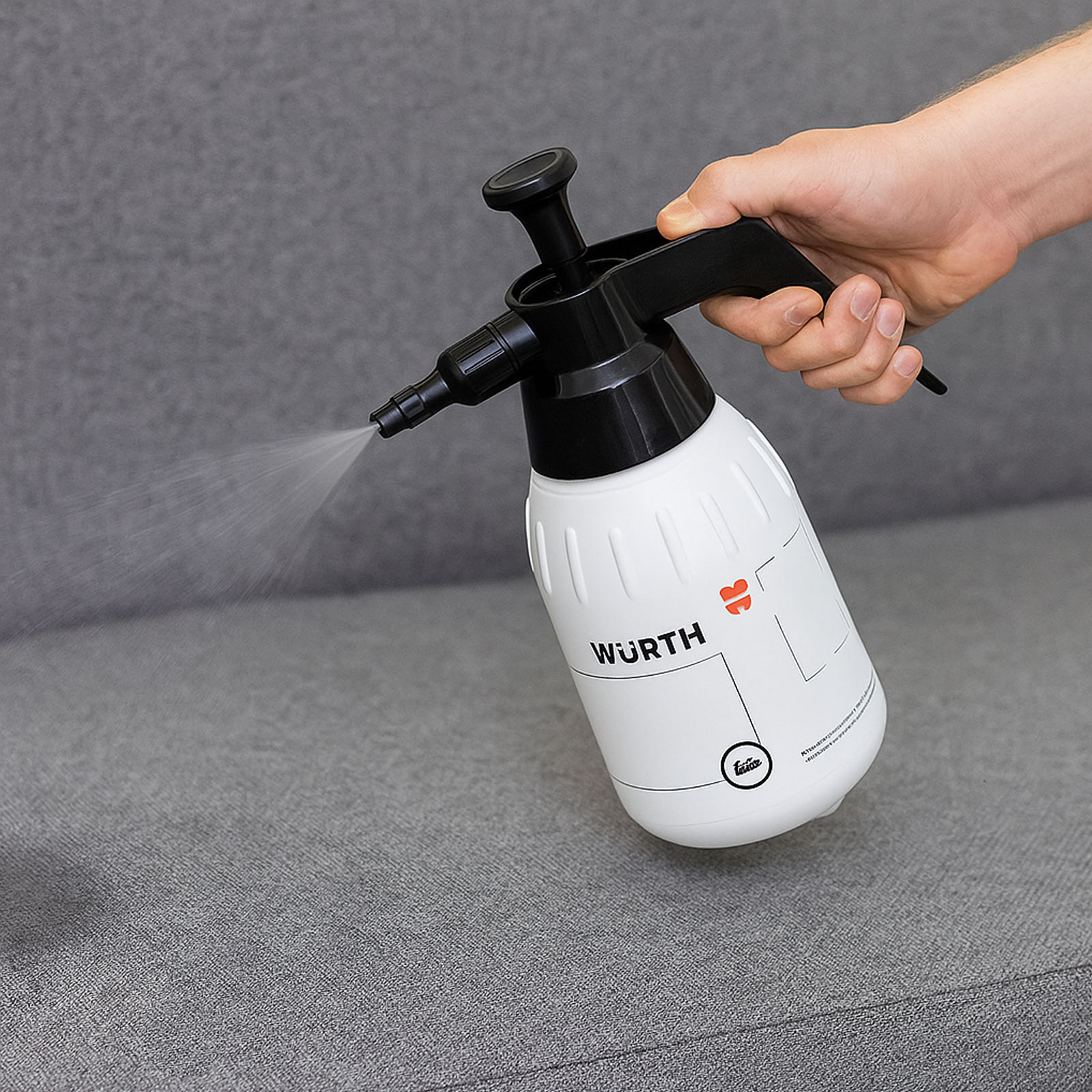 Aplicación de productos de limpieza