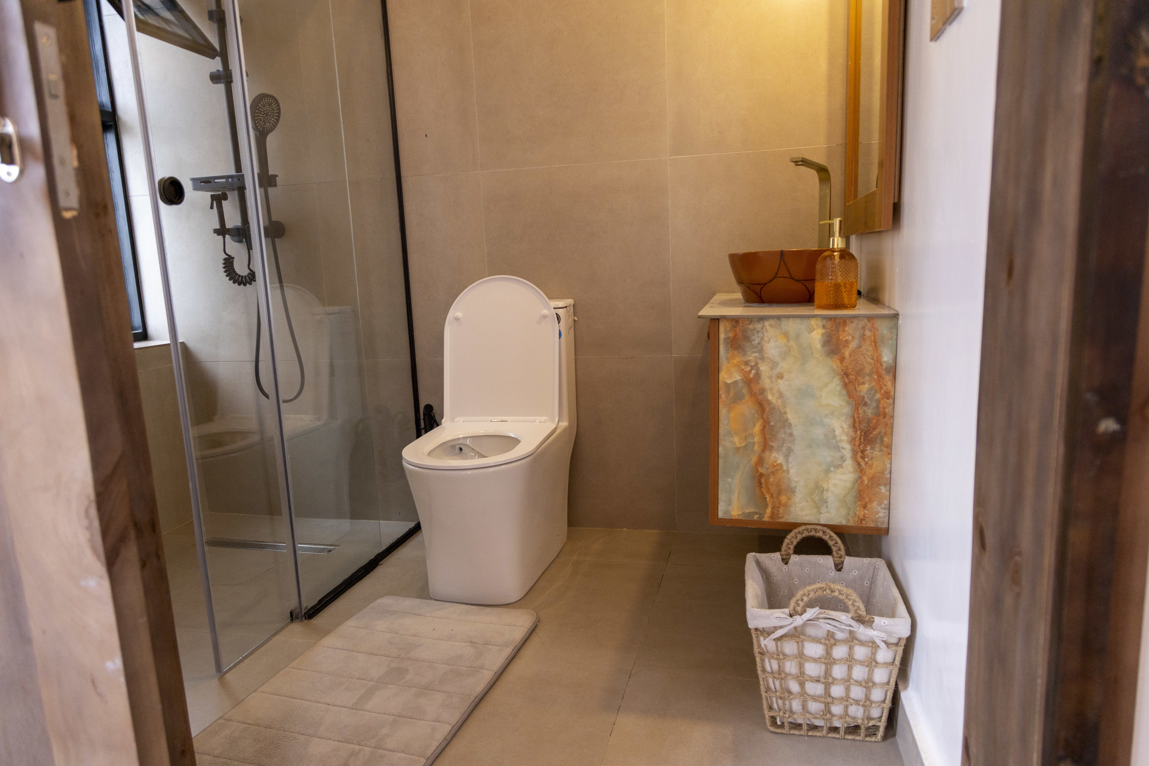 Modern bathroom with natural materials