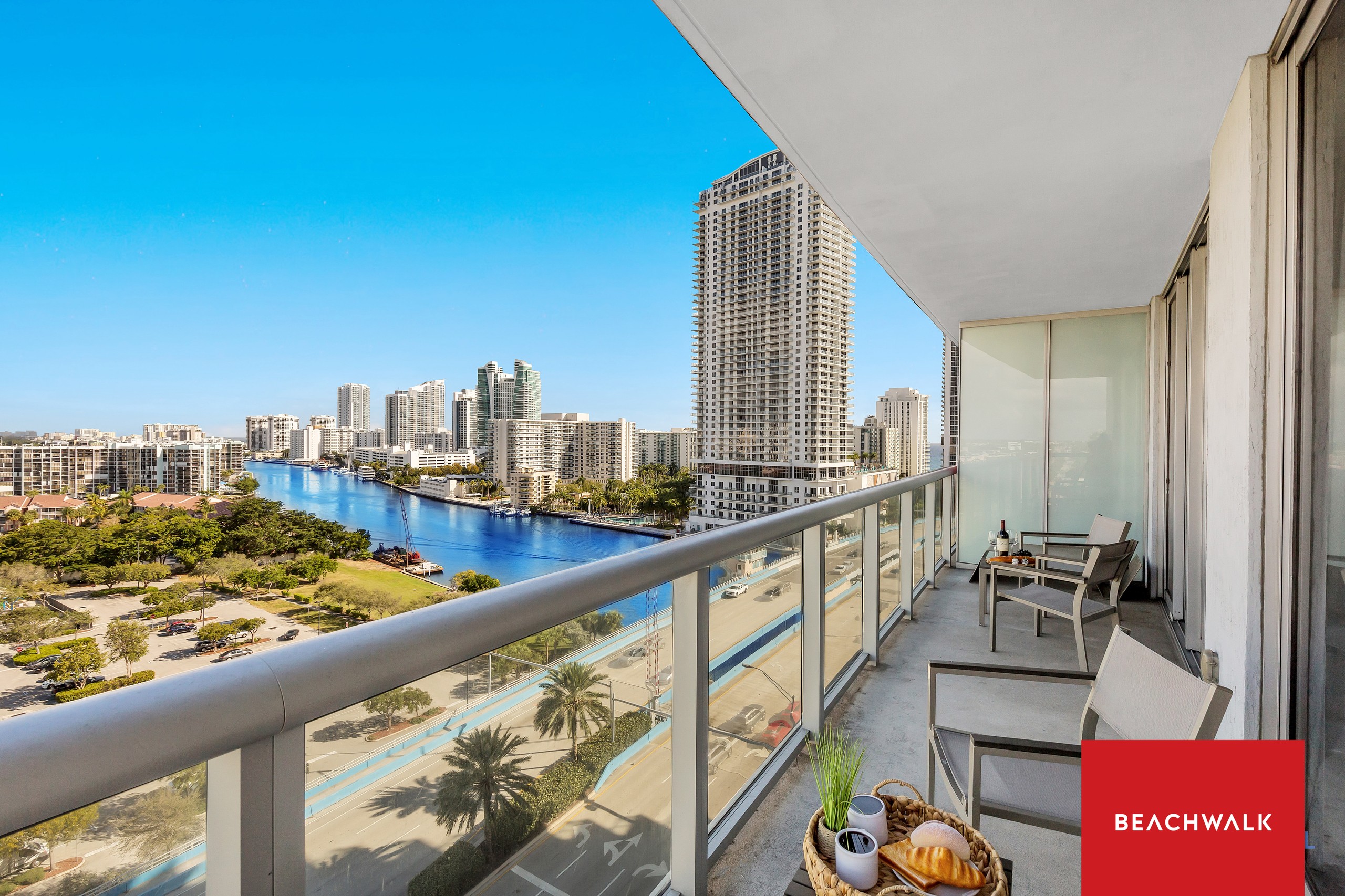 Breathtaking Bay View - 2BR