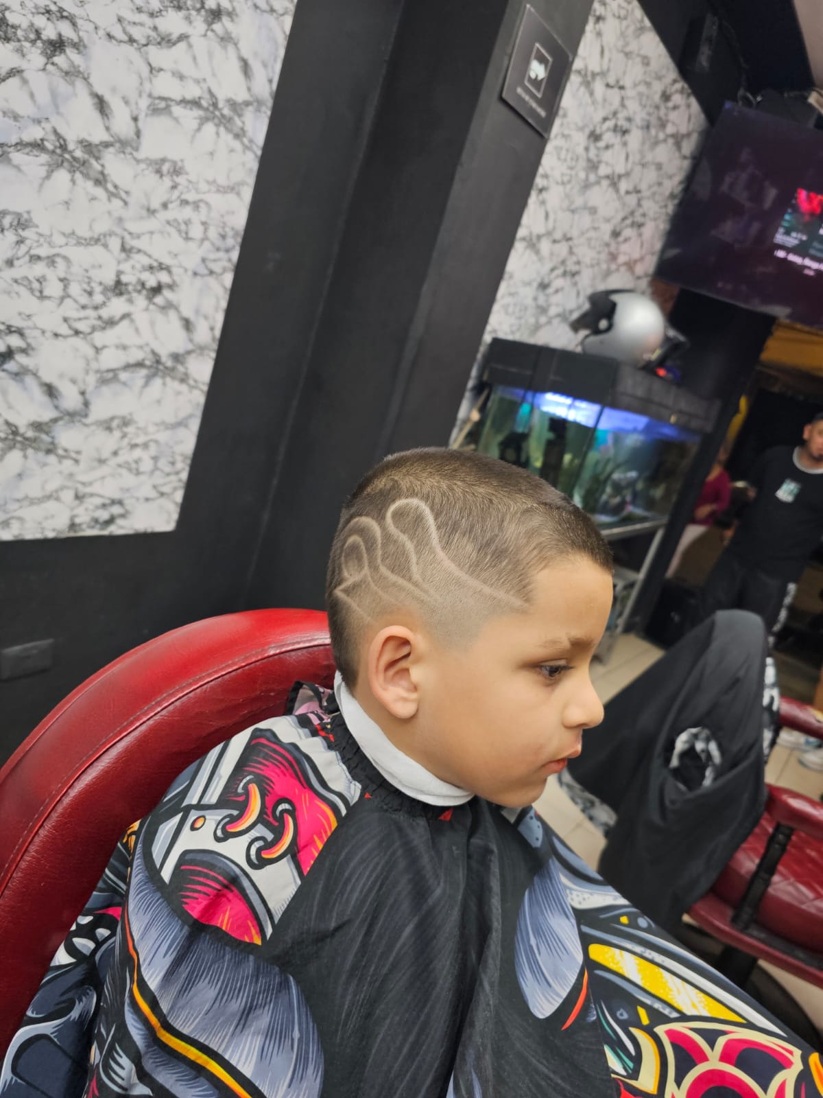 Corte de cabello niño en barbería