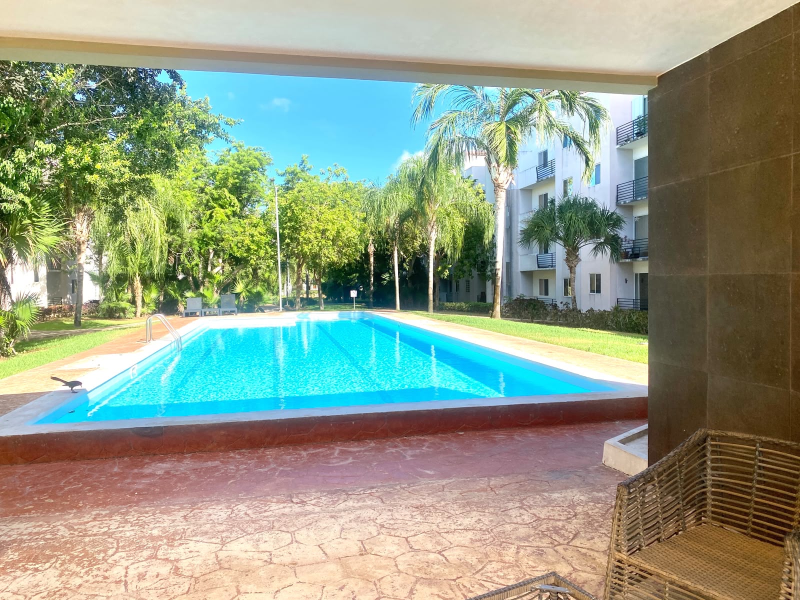 RENTA DEPARTAMENTO EN PLANTA BAJA EN JARDINES DEL SUR 4