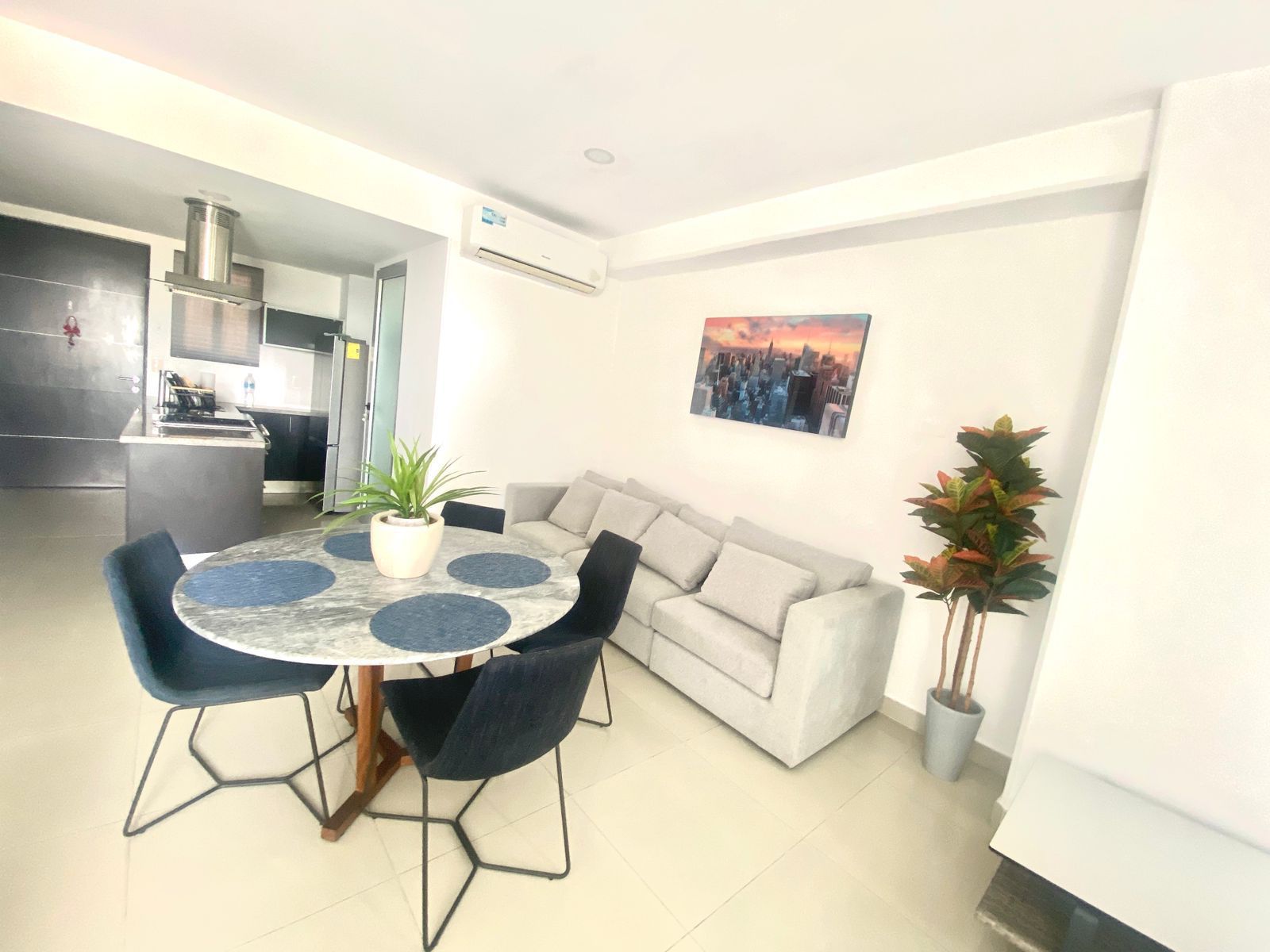 RENTA DEPARTAMENTO AMUEBLADO EN MALECON AMERICAS