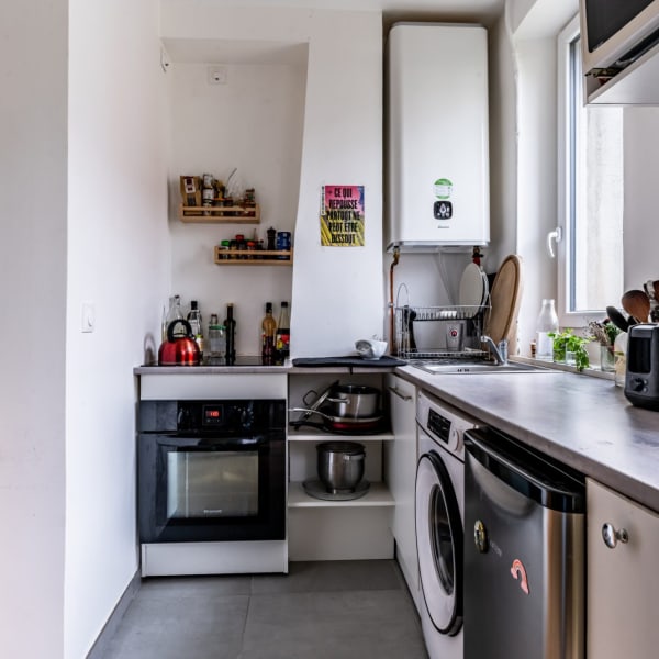 Cuisine appartement après travaux – meubles sur mesure, optimisation de l’espace et design moderne – ICOSA CONCEPTION