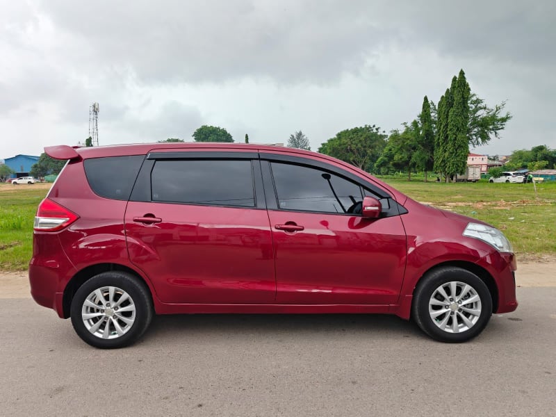 Suzuki Ertiga Gx foto 4
