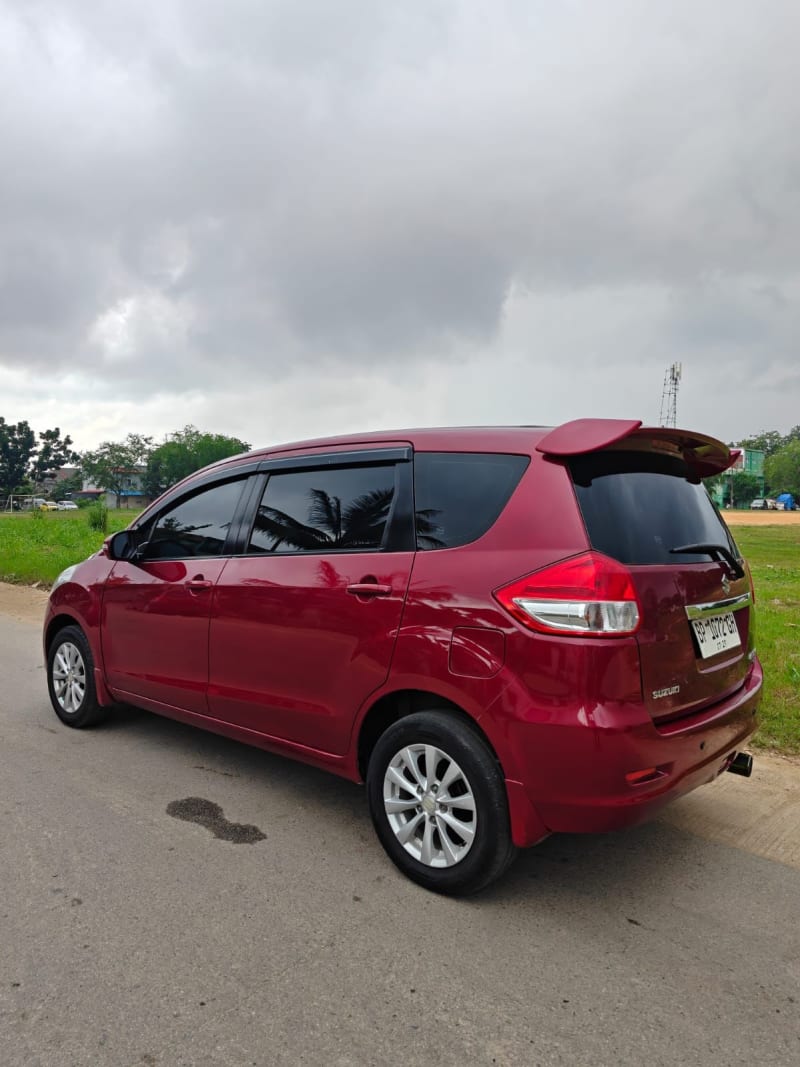 Suzuki Ertiga Gx foto 6