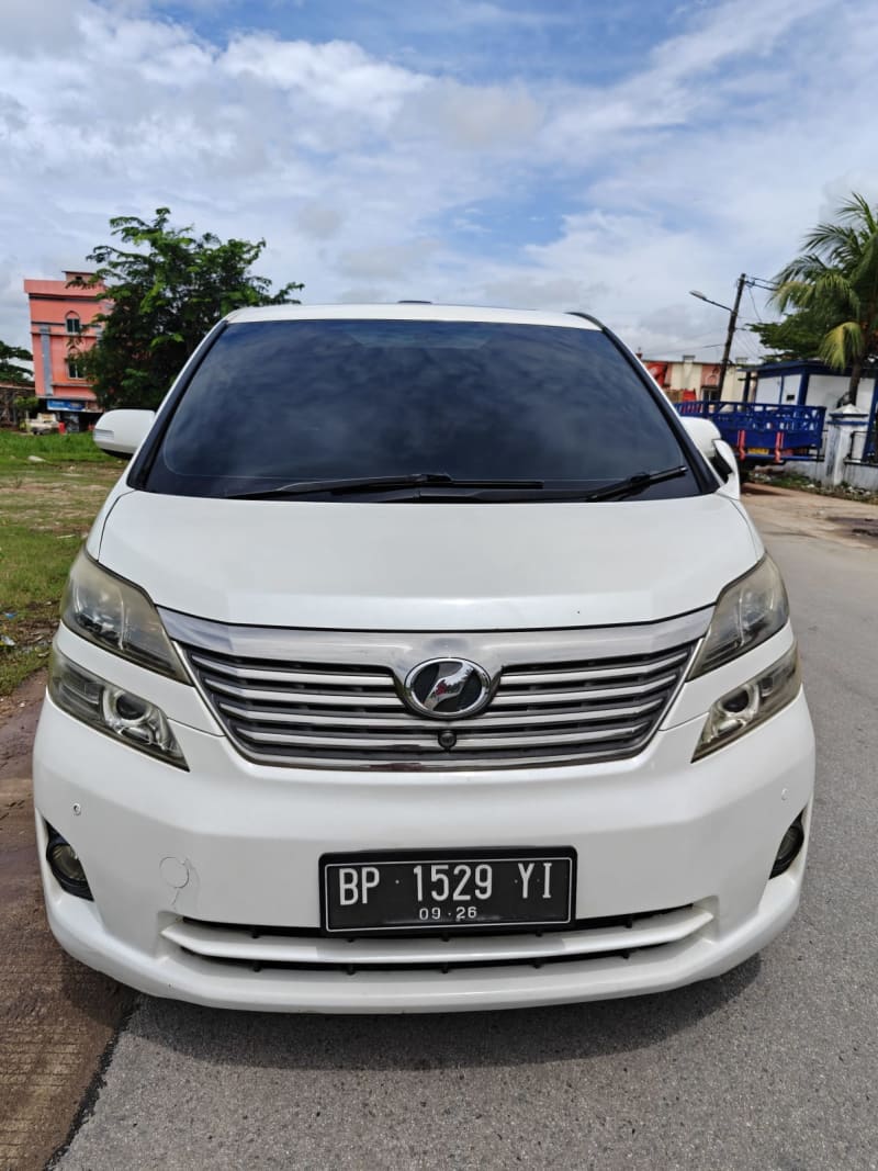 Toyota Vellfire foto 1