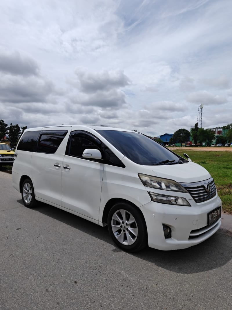 Toyota Vellfire foto 3
