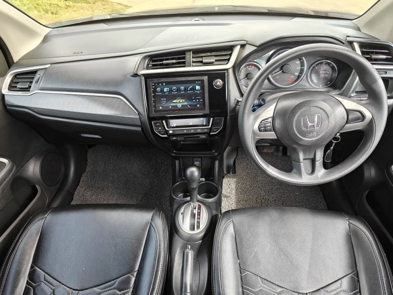 Honda Br-V foto 9
