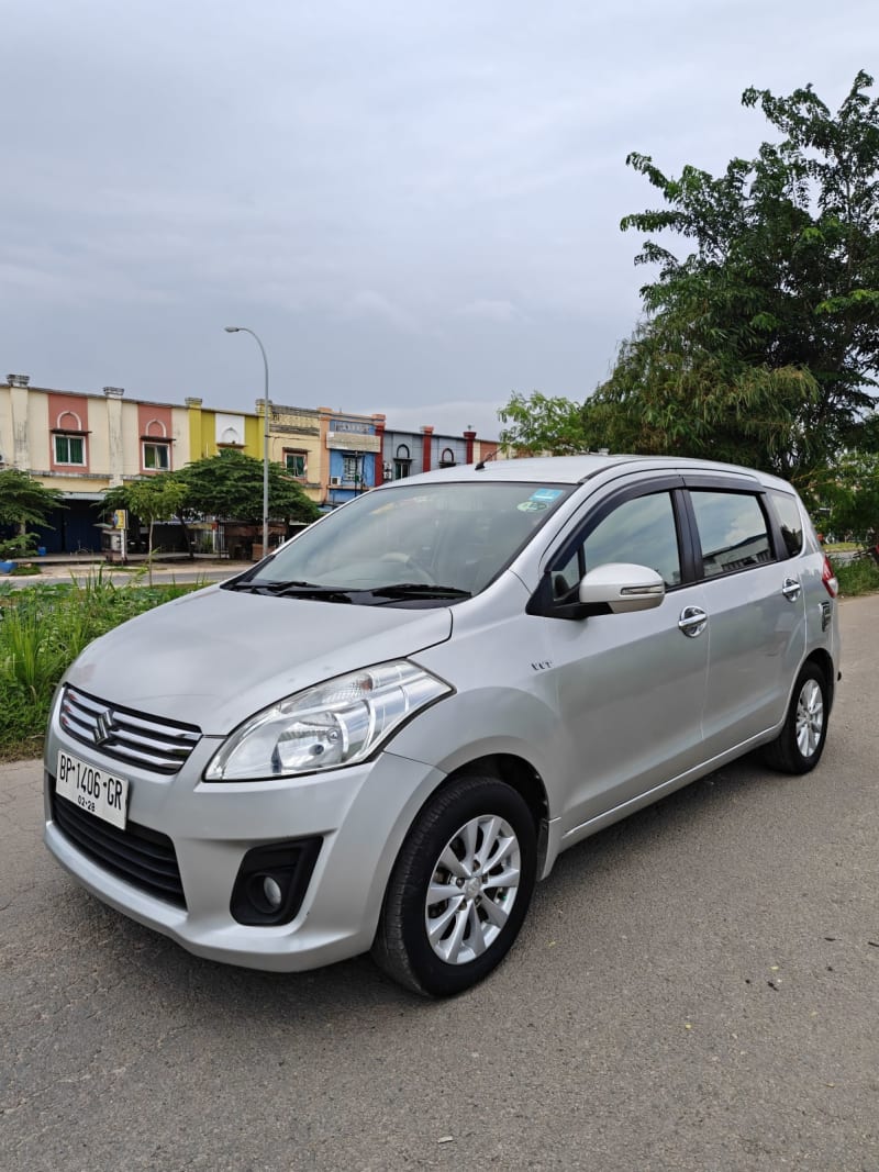 Suzuki Ertiga Gx foto 3
