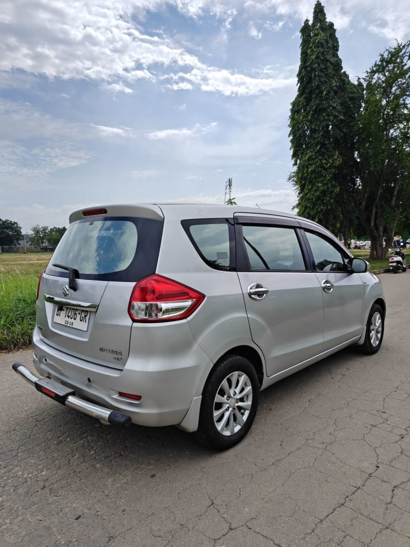 Suzuki Ertiga Gx foto 5