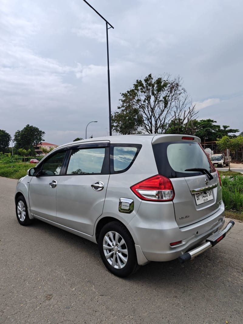 Suzuki Ertiga Gx foto 6