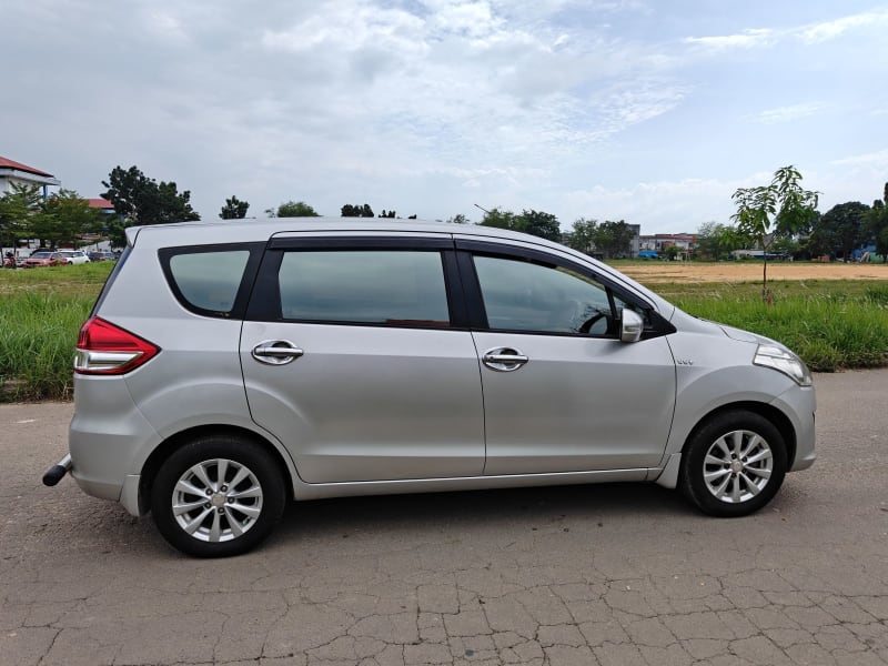 Suzuki Ertiga Gx foto 9