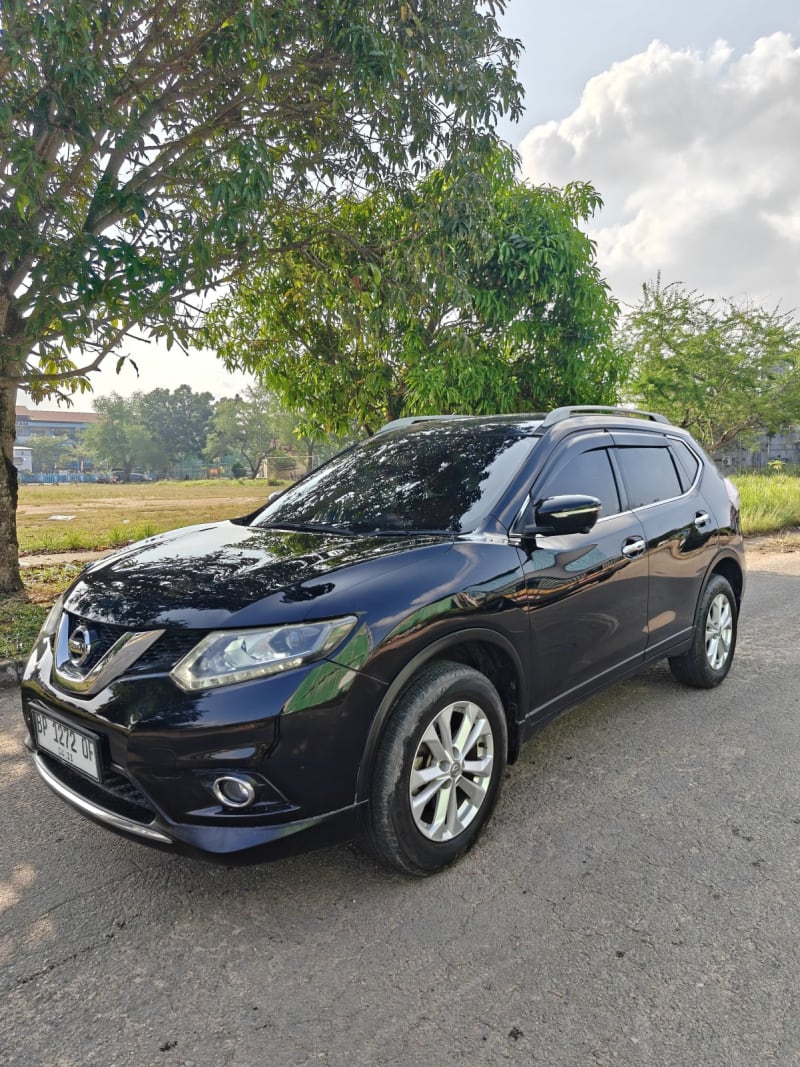 Nissan X-Trail foto 3