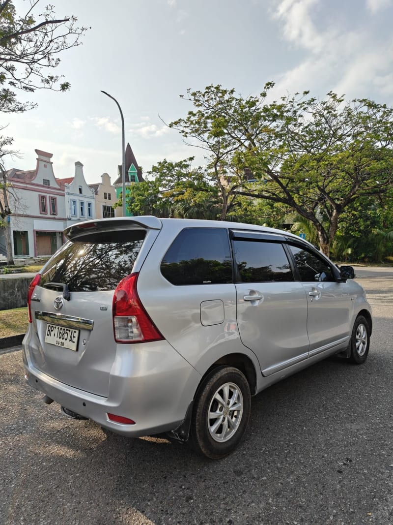 Toyota Avanza foto 4
