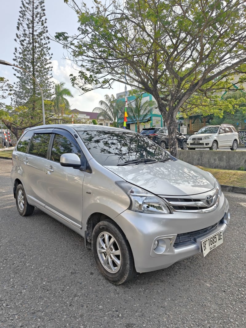 Toyota Avanza foto 2