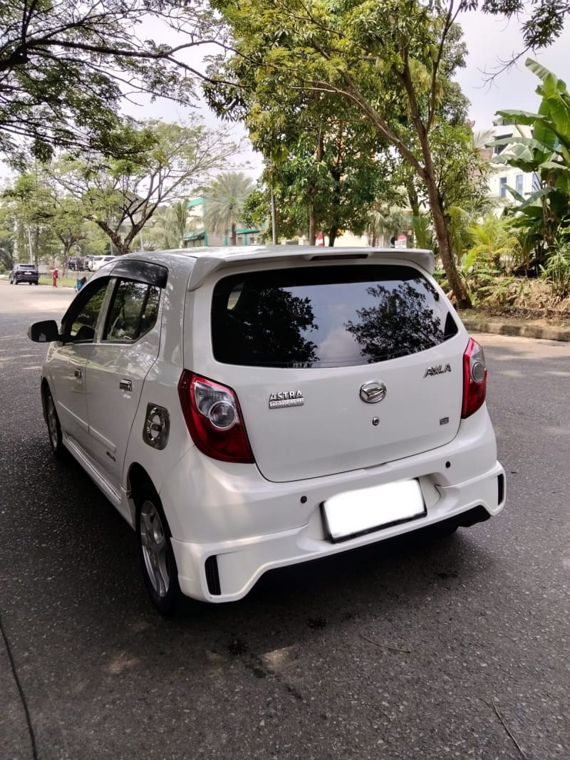 Daihatsu Ayla 2014 foto 5