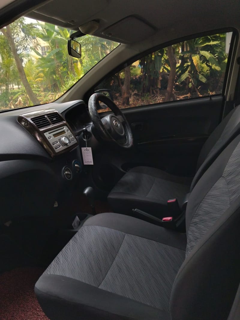 Daihatsu Ayla 2014 foto 7