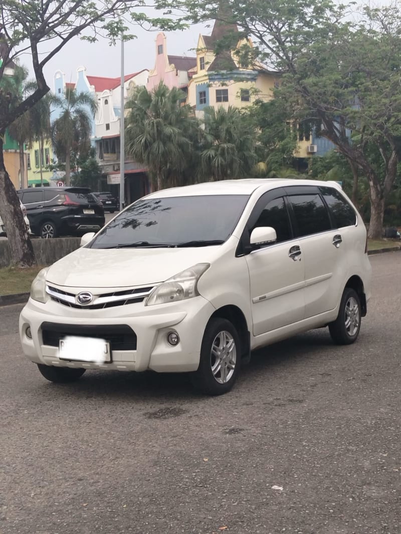 Daihatsu Xenia 2015 foto 3