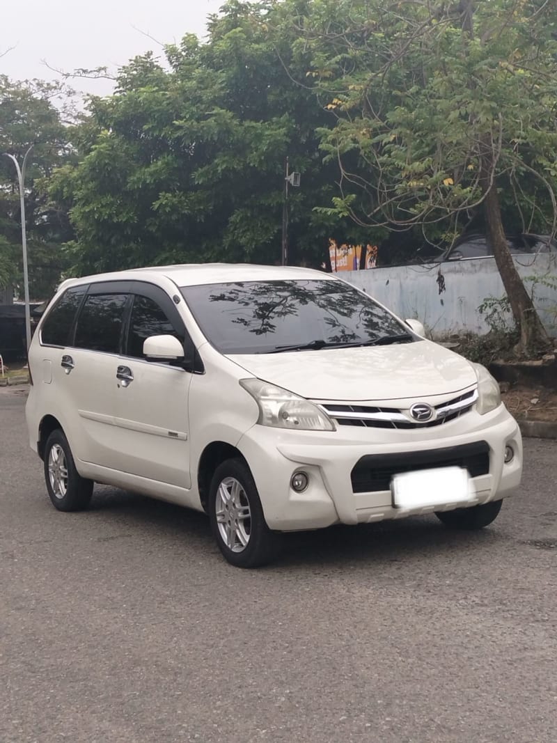 Daihatsu Xenia 2015 foto 2