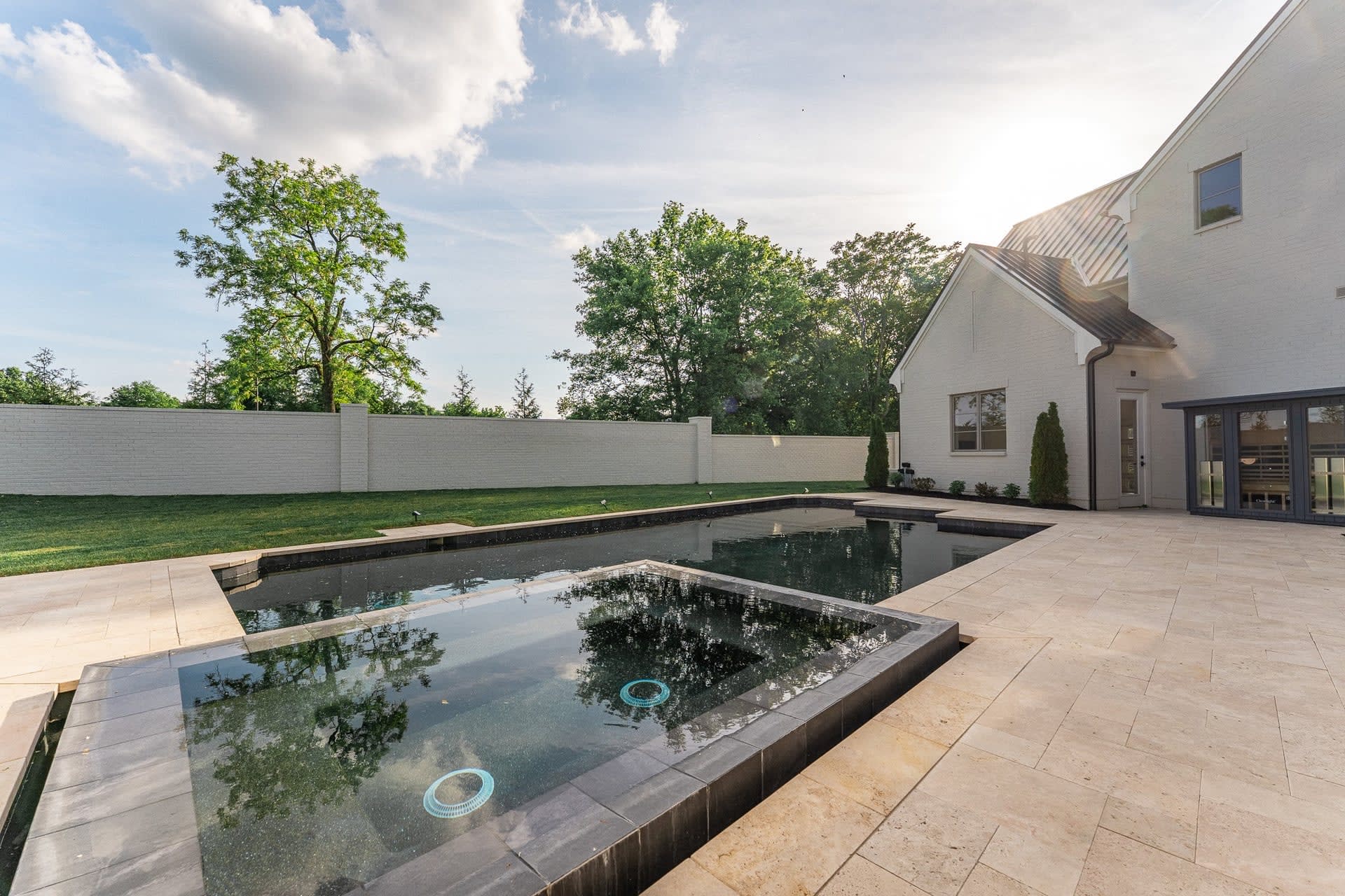 Pool & Spa