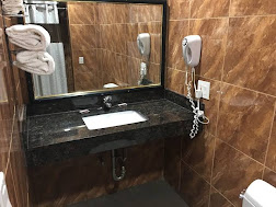 Harris motel  weekly stay gallery image in oakland, California