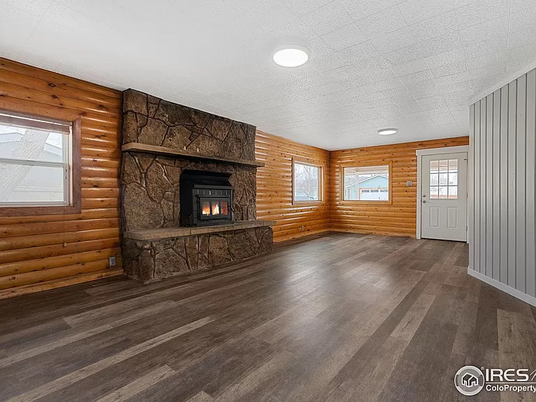 Home for rent gallery image in Wellington, Colorado