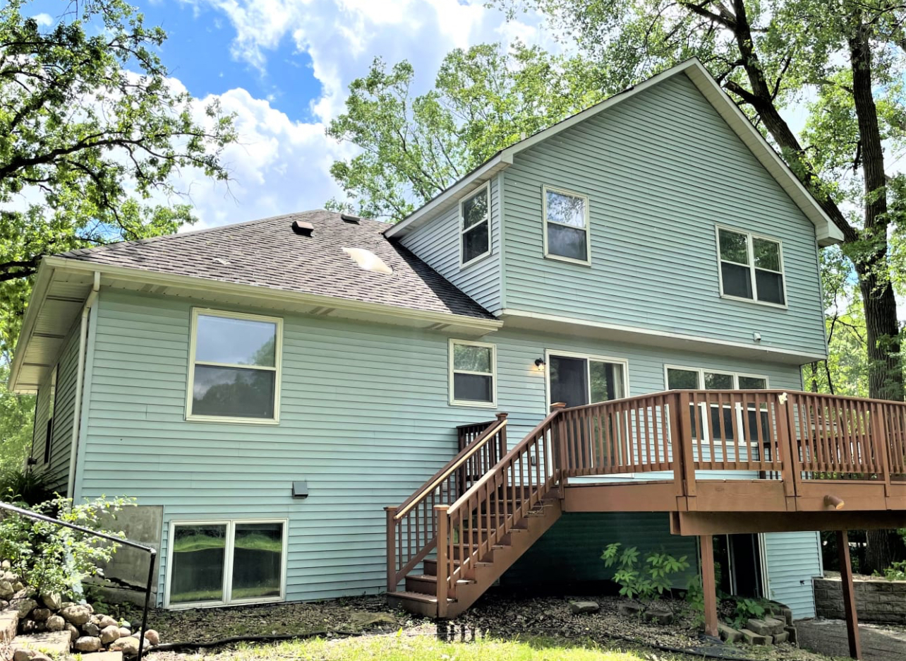 4 bedroom 3 bathroom in Apple Valley, Minnesota