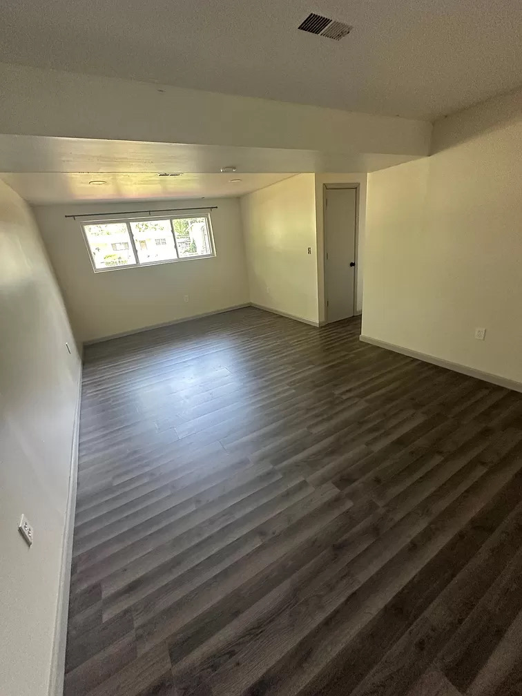 HOUSE FOR RENT gallery image in Topeka, Kansas