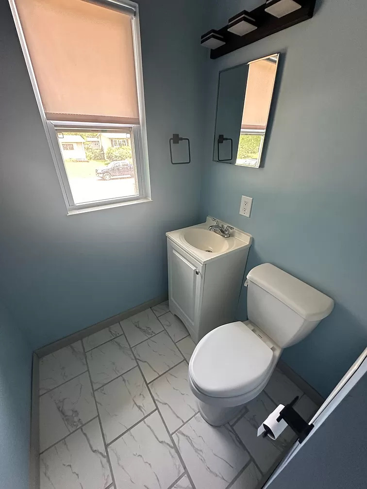 HOUSE FOR RENT gallery image in Topeka, Kansas