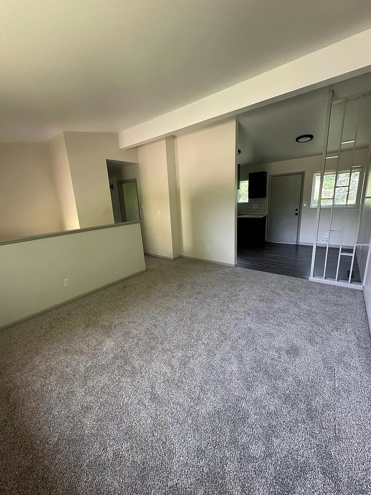 HOUSE FOR RENT gallery image in Topeka, Kansas