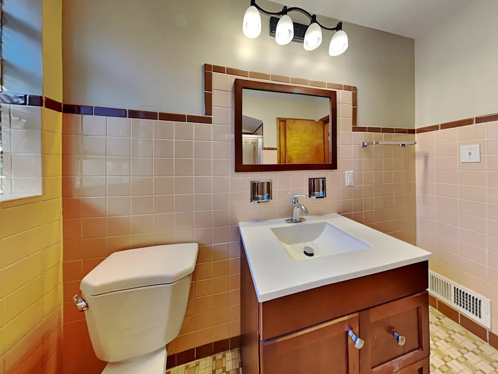 Amazing Beautiful Home gallery image in Evergreen Park, Illinois