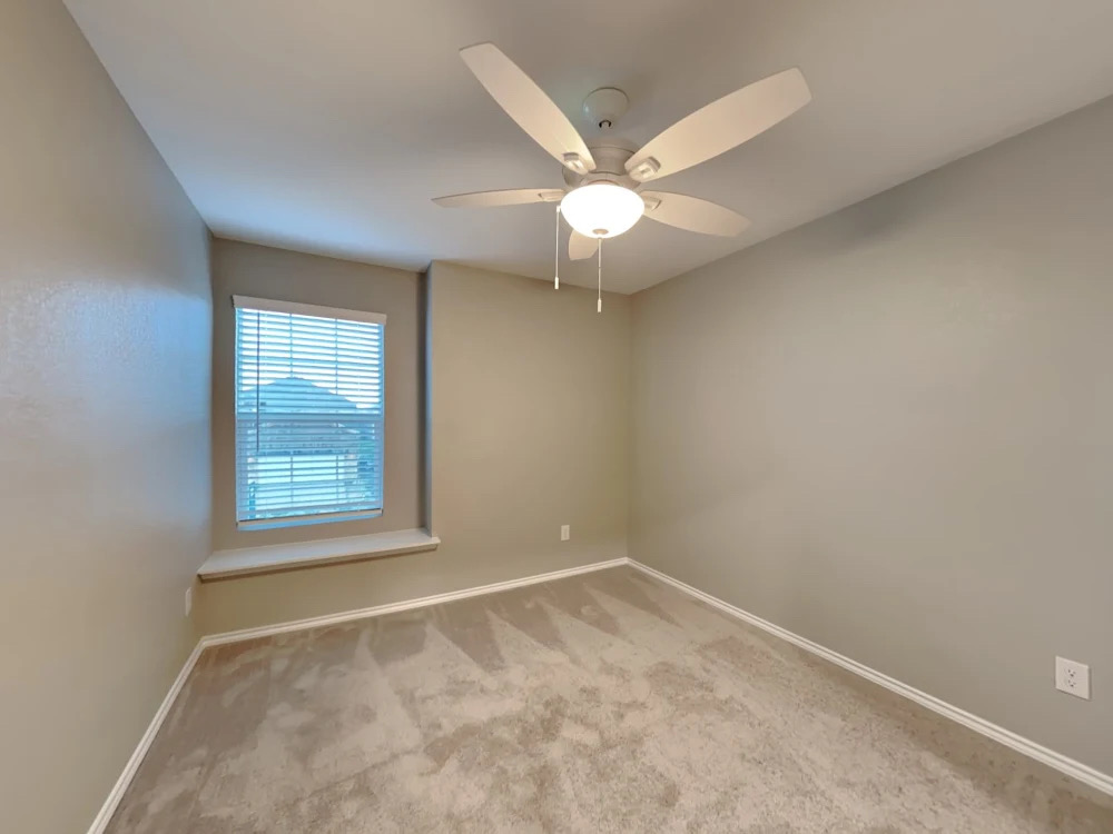 Cozy 4 Bedroom Home gallery image in 1022 Clear Dusk LnForney, TX 75126, Texas