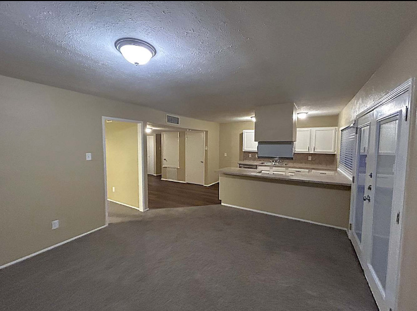 Single Family Home For Lease gallery image in Dallas, Texas