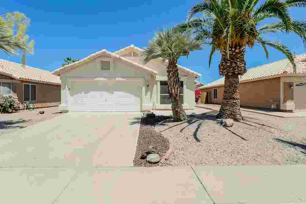 AFFORDABLE AND SUITABLE SINGLE FAMILY HOME FOR RENT in mesa, Arizona