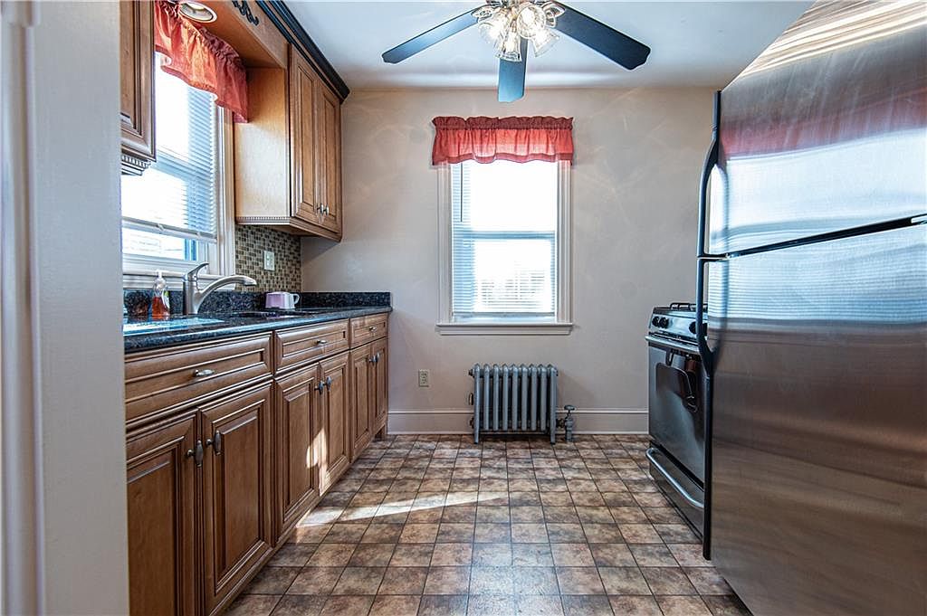 Charming Cape Cod - Move-In Ready! gallery image in Riverside, Rhode Island