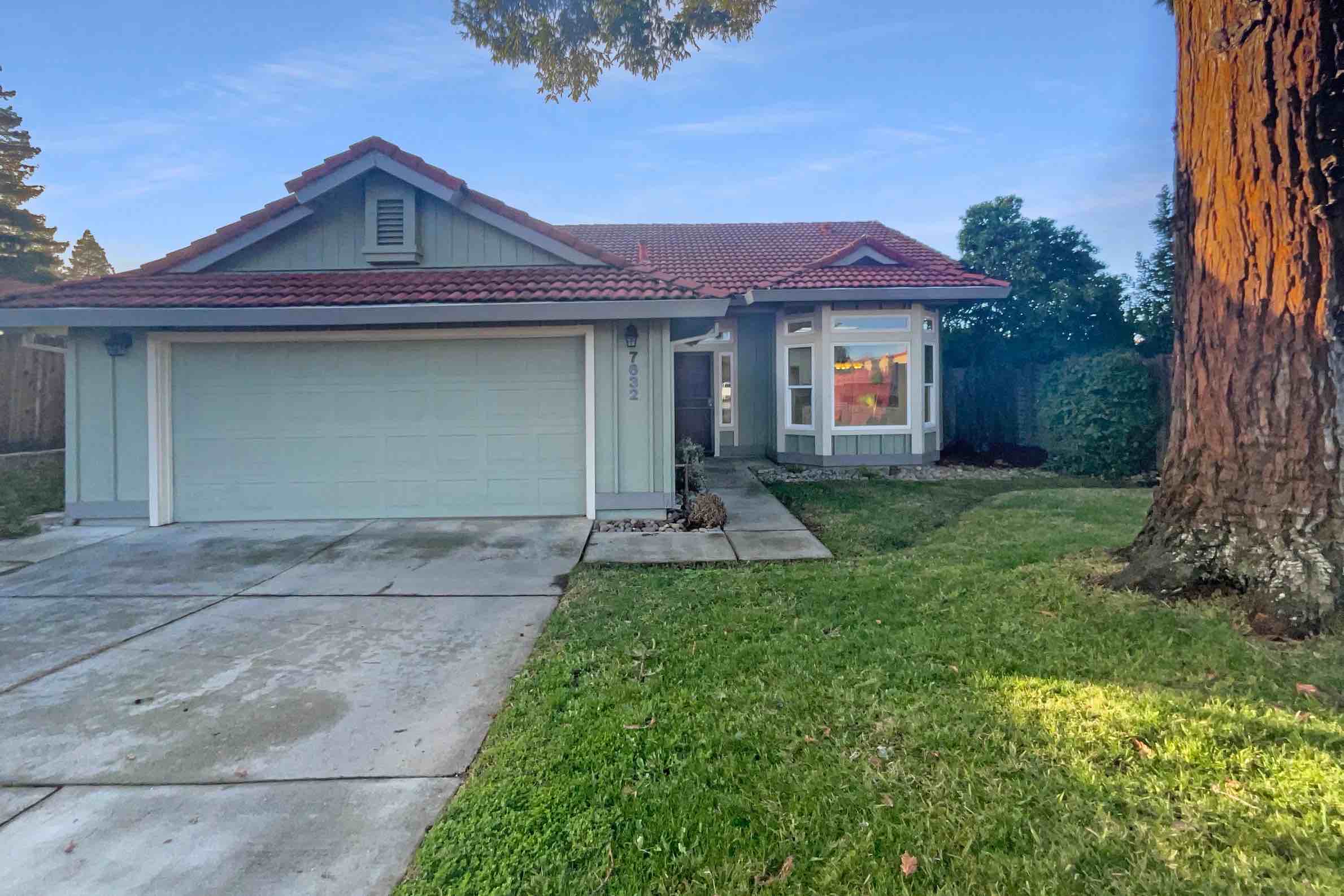 AWESOME AND AFFORDABLE SINGLE FAMILY HOME IN A SOUGHT AFTER LOCATION! in Antelope, California